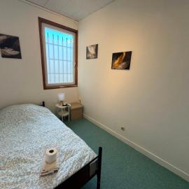 Le Lotus - 5, hotel in Cherbourg en Cotentin