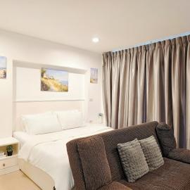 Condo The Beach Bangsaen 327/38, hotel in Ban Bang Saen (1)