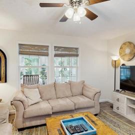 Piney Glade - 18628 Sylvan Dr、リホボスビーチのホテル