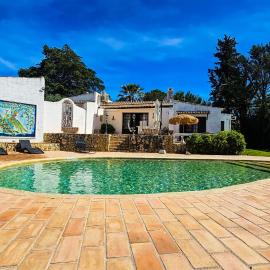 Alvor Private Pool Villa with Large Garden & Peace