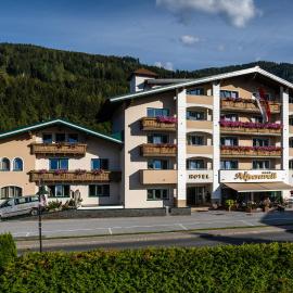 Hotel Alpenwelt Superior, hótel í Flachau