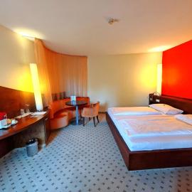 Hotel Öhlknechthof, хотел в Хорн