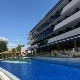 Liberty S Hotel, khách sạn ở Novalja