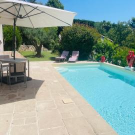 Maison d'artiste - Piscine & Charme à Saint-Paul, hotel in Saint Paul de Vence