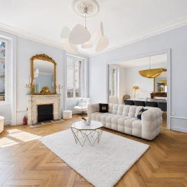 Large beautiful Apartment in the heart of Aurillac