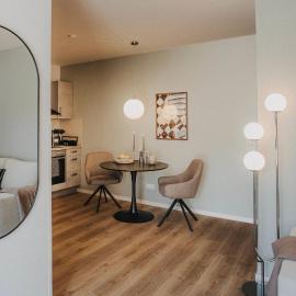 Privater Eingang - Parkplatz - Terrasse - Zwischenahner Meer - JOBOSTAYS - LUMA1