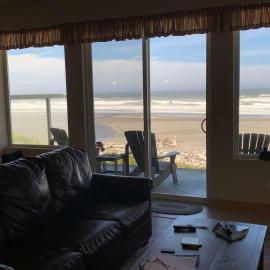 Oceanfront condo with spectacular ocean view - walk to beach, hotel di Gold Beach