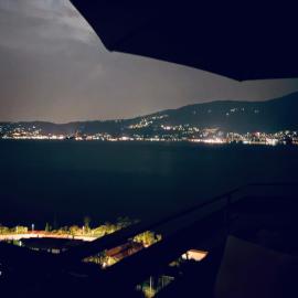 Little Suite On Lake Maggiore, viešbutis mieste Verbanija