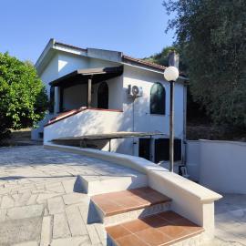 Oasi degli Ulivi, hotel a San Menaio