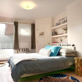 Catskill Apartment, Little Love Bird #5