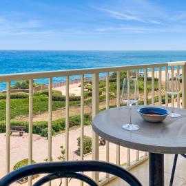 Seafront apartment in Gozo, Marsalforn - Happy Rentals, hotell i Marsalforn