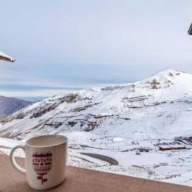 HOM I Edificio El Plomo I SKI-OUT I Valle Nevado EP607, hotel in Farellones