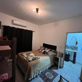 Loft D Mobiliado, individual com ar condicionado e garagem privada