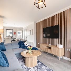 Hot Tub - Parking - Edinburgh Shawfair-Nr Hospital, hotel en Dalkeith