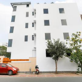 Hotel O GRANDEUR HOTEL, готель у місті Indirapuram