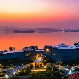 Suzhou Breeze&Moon Hotel, hotel in Yinshanhunongchang