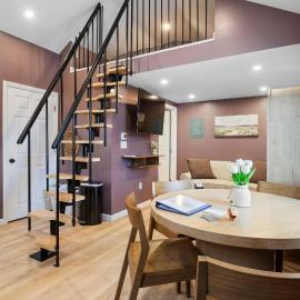 Coastal Breeze Cottage - Tiny Home at Hampton Beach, хотел в Хамптън