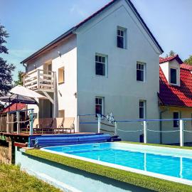 Cozy Home In Nowogród Bobrzanski โรงแรมในNowogród Bobrzański