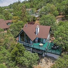 Jackalope Lodge