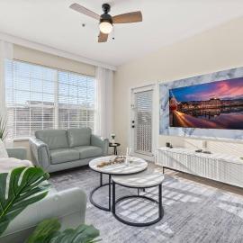 Renovated Condo with Themed Room - 2 Miles to Disney - Windsor Hills、オーランドのホテル