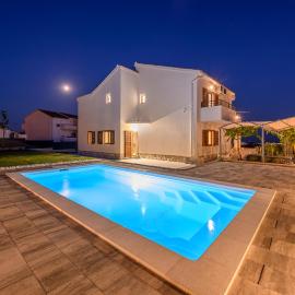 Villa Botanica near Split - Heated Pool and Garden