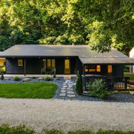 Secluded Family Cabin with Hot Tub, hotel 