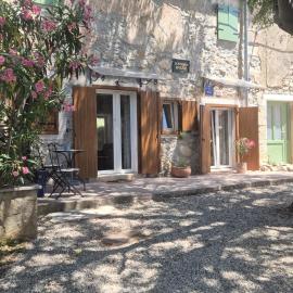 Bonvivan House, Hotel in Diminići