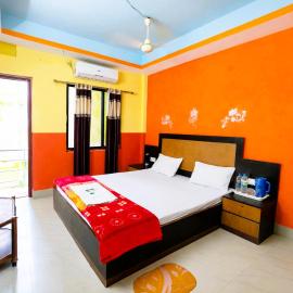 Hotel !!SAMRAT PALACE!! Near Light House Sea Beach, hotel u gradu 'Puri'