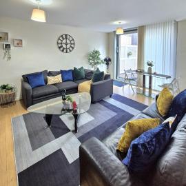 Modern Luxury City Centre Apartment Prime Location