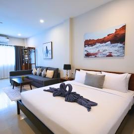 Tiny Dreams Room Rentals, hotel em Phuket