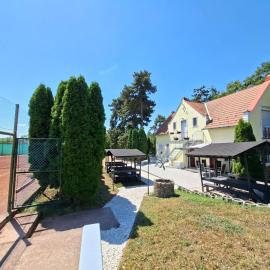 Balatonakali Teniszklub és Vendégház