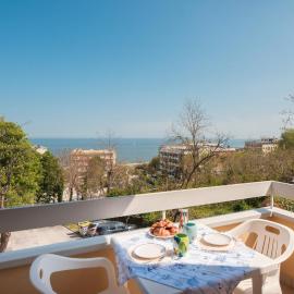 APPARTAMENTO -D-VISTA MARE con 2 CAMERE Residence Azzurro
