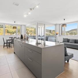 Two bedroom apartment with Pilatus view near Lucerne, מלון בלוצרן