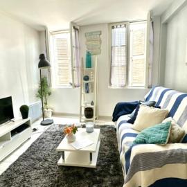 Bright duplex 50m from the port of La Rochelle
