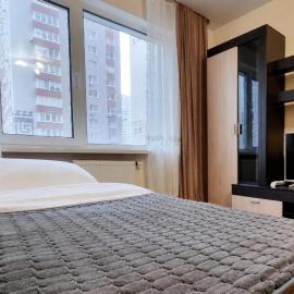 Апартаменты на Втором Этаже метро Позняки Осокорки ЖК Патриотика, Hotel in Kiew
