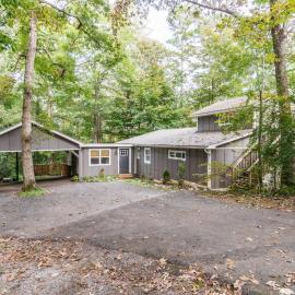 Designer Getaway-Hot Tub, 4 Minutes to Dahlonega