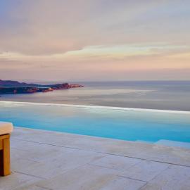 Apiron Luxury Villa