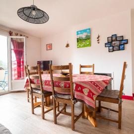 Appartement avec balcon, centre - proche commerces
