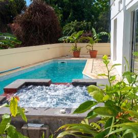Maison confortable au Bois des Nefles, 70 m² avec piscine partagée