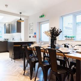 5 Bed House Perfect for Contractor & Family Groups