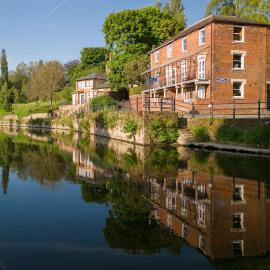 3 Bedroom House - Overlooking River - Town Centre, hotel in Shrewsbury