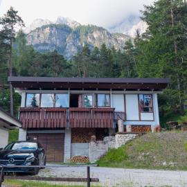 Ampio chalet nel bosco 3 camere, 3 bagni, relax vicino Cortina, hotel a Borca di Cadore