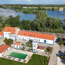 Marchanta Riverside Hotel – hotel w mieście Santarém