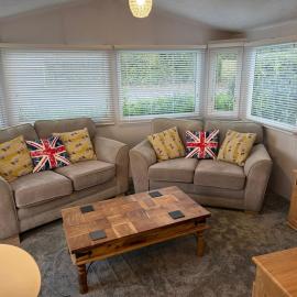 Cosy static caravan on the edge of the lakes