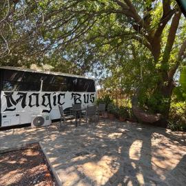 Magic Bus – hotel w mieście Klorakas