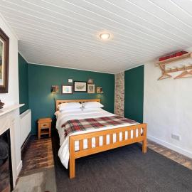 Coastal Cottage Retreat Steps from the Beach - Pass the Keys