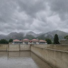Spacious 2 Bed Room Home Attached Baths, Lounge & Kitchen, hotel in Abbottabad