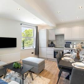 Kew View Suite 2BR Sleeps 9, Walk to Tube & Sights