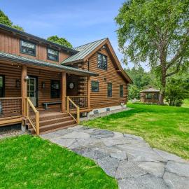 Log Cabin Fireplace Upper Valley - Wooded Chalet, hotel a Hartland