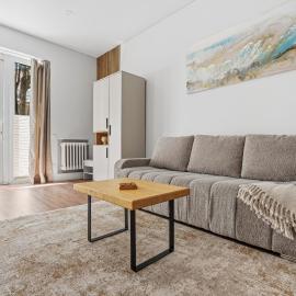 Spacious Studio Near Station Klaipėda, hotell i Klaipėda